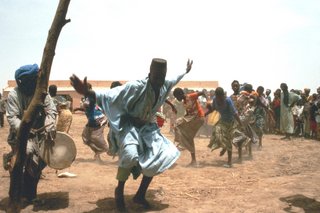 &Uuml;bergabefeier mit Tanzdarbietungen