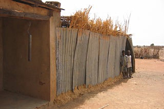 Schulerweiterung durch einen Wellbech-Schilf Anbau