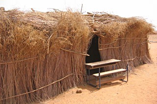 Zus&auml;tzlicher Klassenraum in Schilf