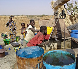 Ein weiterer Brunnen (Schachtbrunnen)