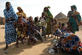 Empfang in einer nahen Nomadensiedlung